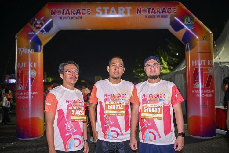 Race photo from NOTARACE 2025