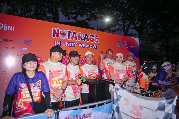 Race photo from NOTARACE 2025