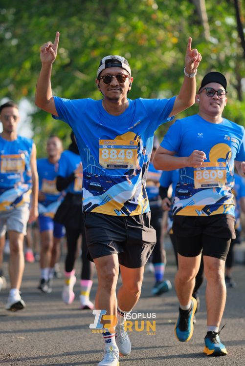 Race photo from Isoplus Run 2024 Surabaya