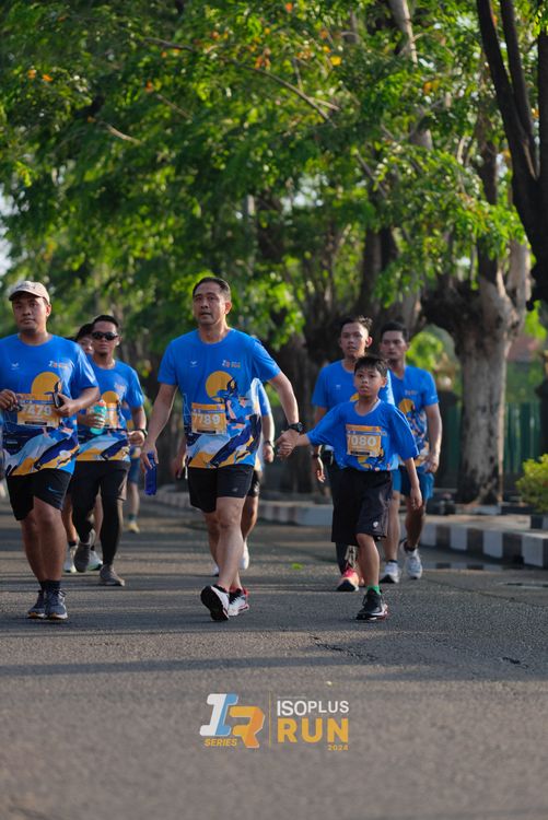 Race photo from Isoplus Run 2024 Surabaya