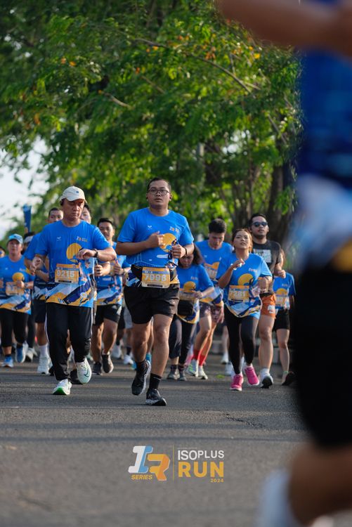 Race photo from Isoplus Run 2024 Surabaya