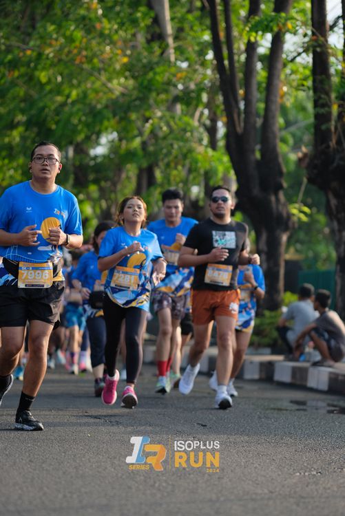 Race photo from Isoplus Run 2024 Surabaya