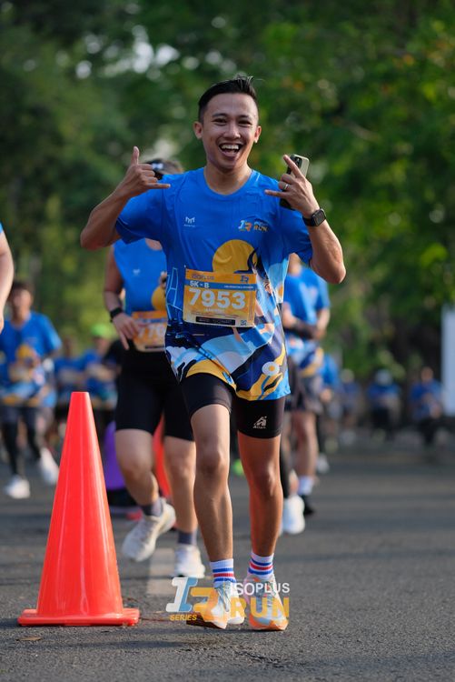 Race photo from Isoplus Run 2024 Surabaya
