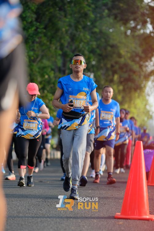 Race photo from Isoplus Run 2024 Surabaya