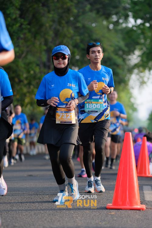 Race photo from Isoplus Run 2024 Surabaya