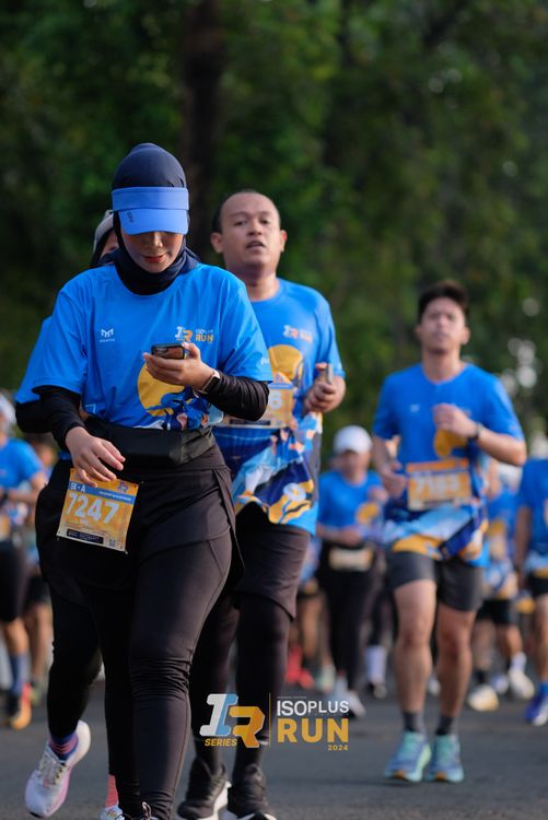 Race photo from Isoplus Run 2024 Surabaya