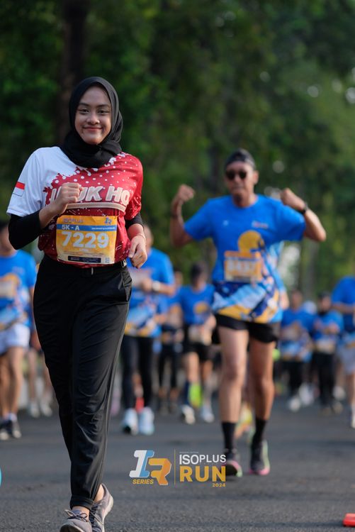 Race photo from Isoplus Run 2024 Surabaya