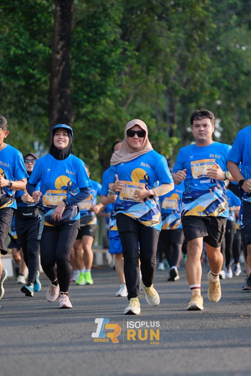 Race photo from Isoplus Run 2024 Surabaya