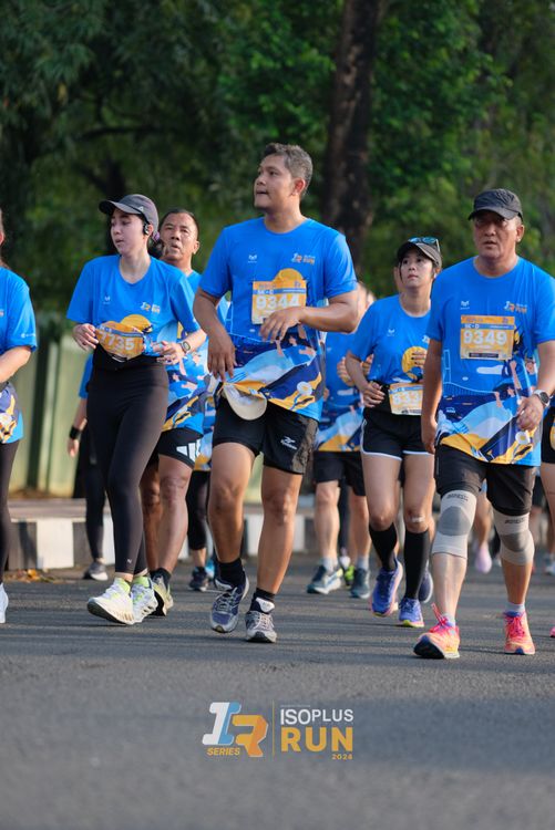 Race photo from Isoplus Run 2024 Surabaya