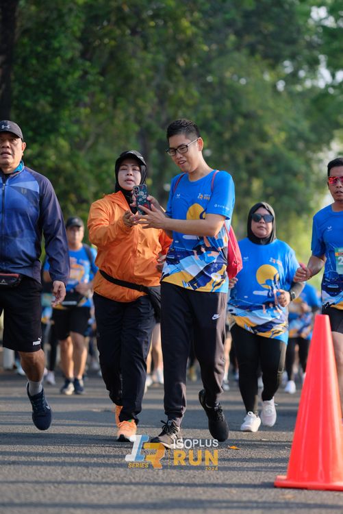 Race photo from Isoplus Run 2024 Surabaya