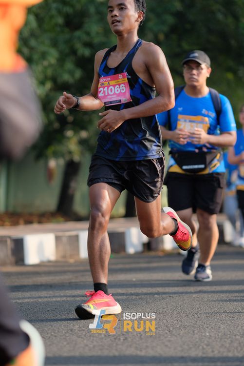 Race photo from Isoplus Run 2024 Surabaya