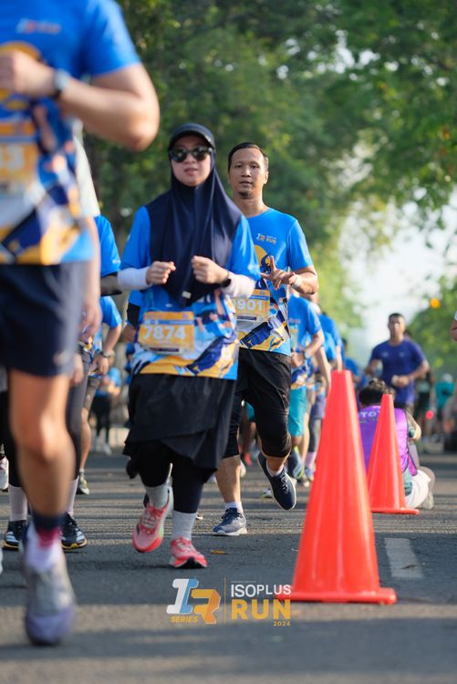 Race photo from Isoplus Run 2024 Surabaya