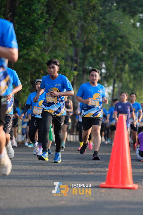 Race photo from Isoplus Run 2024 Surabaya