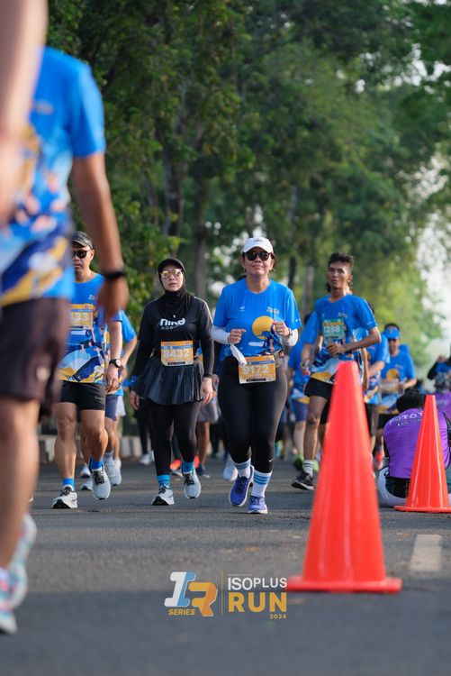 Race photo from Isoplus Run 2024 Surabaya