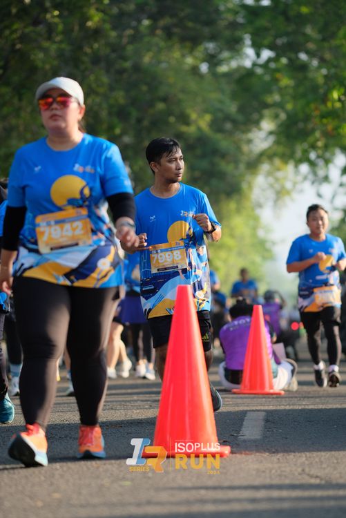 Race photo from Isoplus Run 2024 Surabaya