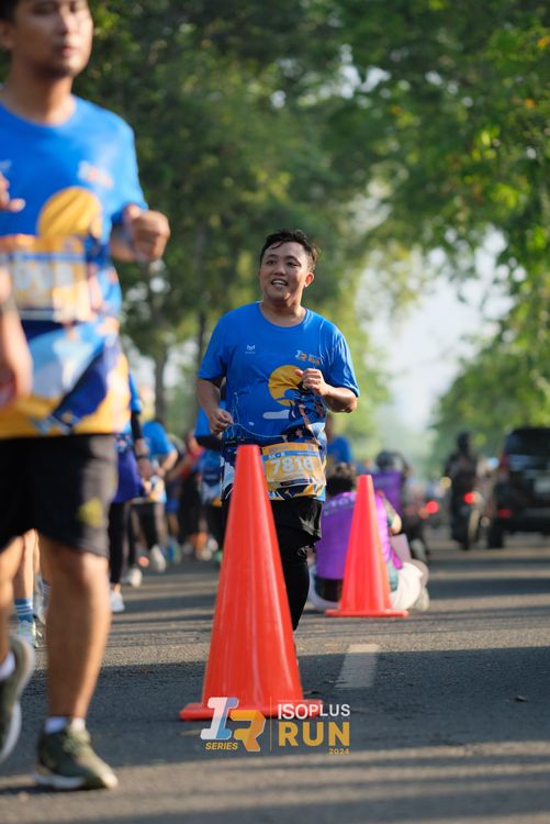 Race photo from Isoplus Run 2024 Surabaya