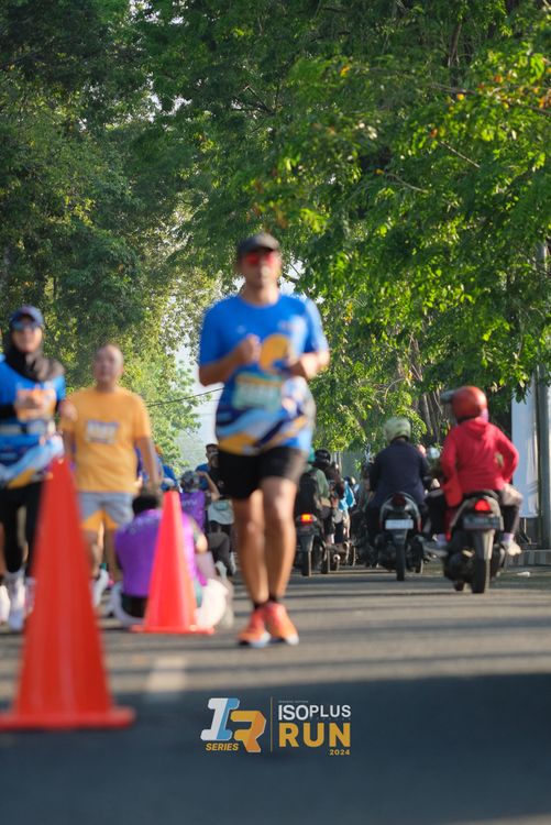 Race photo from Isoplus Run 2024 Surabaya