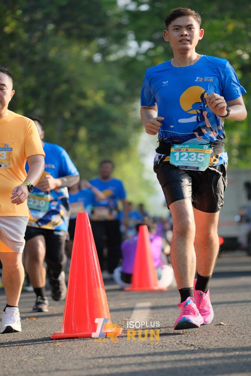 Race photo from Isoplus Run 2024 Surabaya