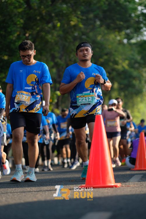 Race photo from Isoplus Run 2024 Surabaya