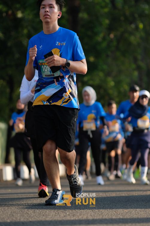 Race photo from Isoplus Run 2024 Surabaya