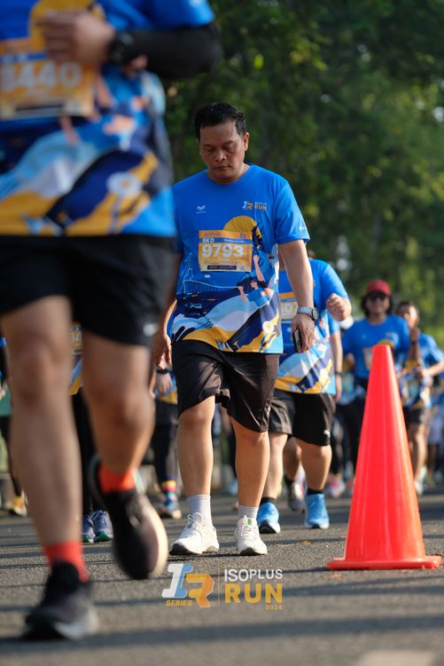 Race photo from Isoplus Run 2024 Surabaya
