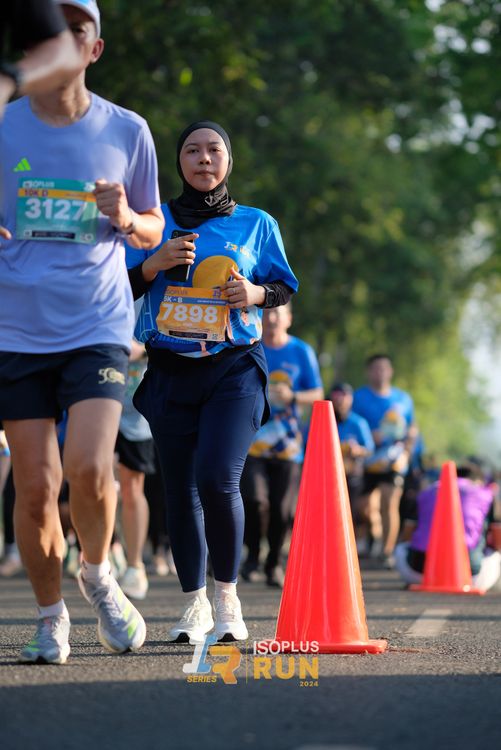 Race photo from Isoplus Run 2024 Surabaya