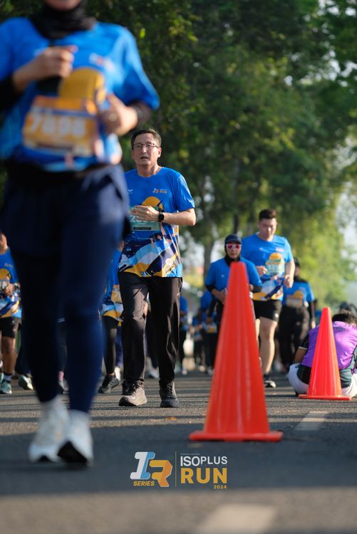Race photo from Isoplus Run 2024 Surabaya
