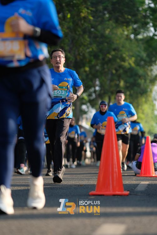 Race photo from Isoplus Run 2024 Surabaya