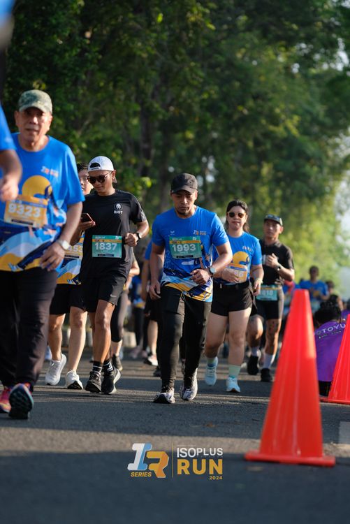 Race photo from Isoplus Run 2024 Surabaya