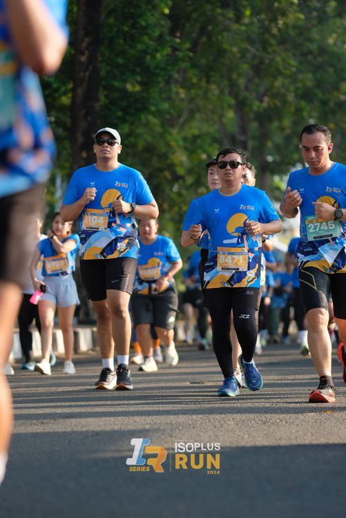 Race photo from Isoplus Run 2024 Surabaya