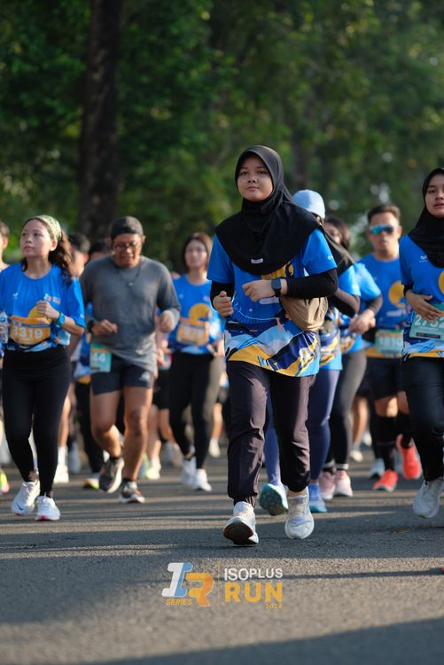 Race photo from Isoplus Run 2024 Surabaya