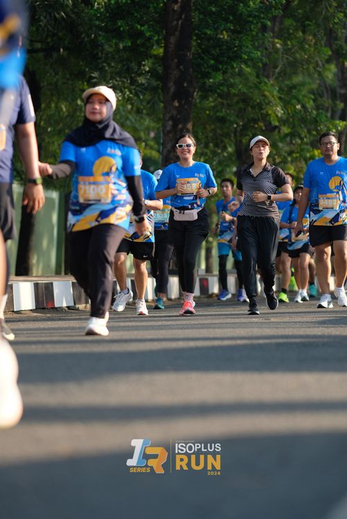 Race photo from Isoplus Run 2024 Surabaya