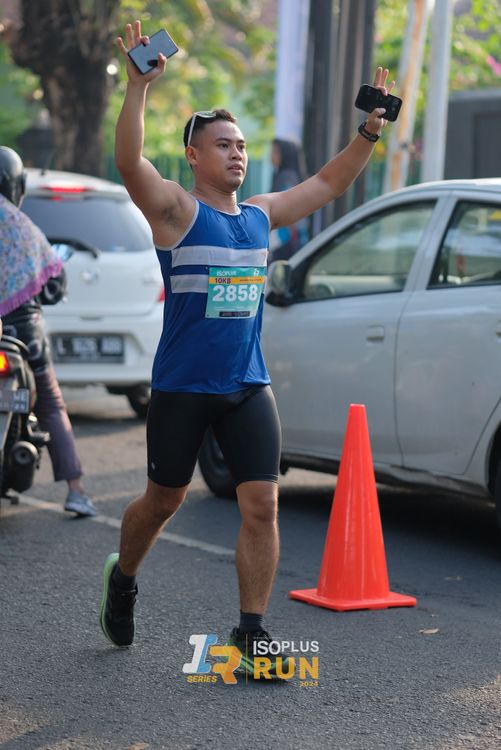 Race photo from Isoplus Run 2024 Surabaya