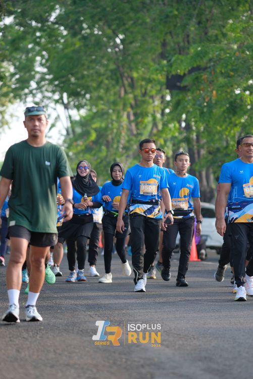 Race photo from Isoplus Run 2024 Surabaya