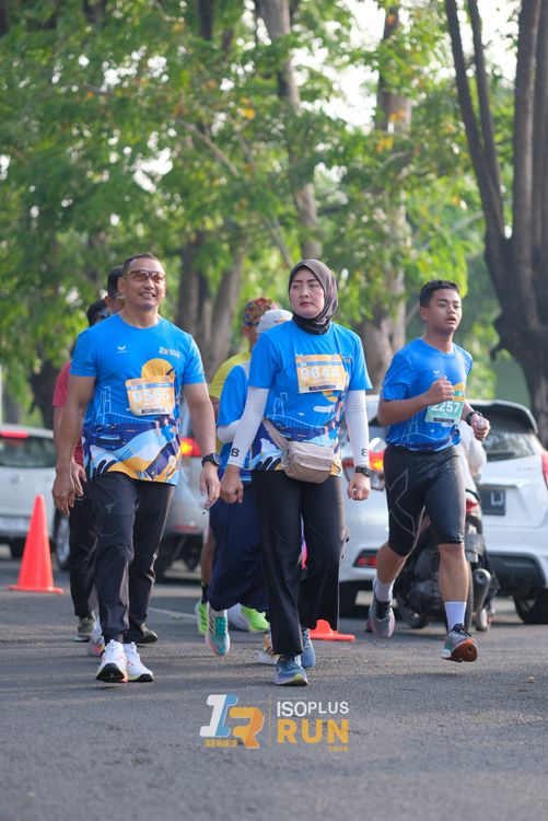 Race photo from Isoplus Run 2024 Surabaya