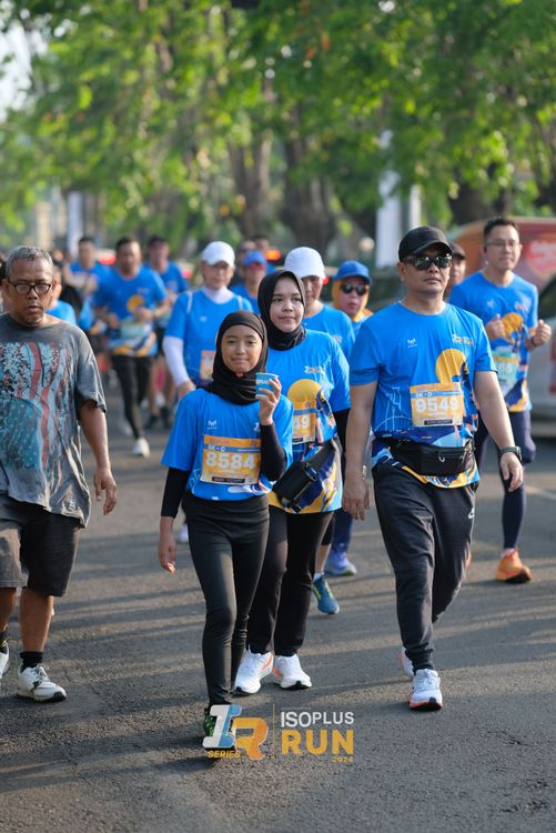 Race photo from Isoplus Run 2024 Surabaya