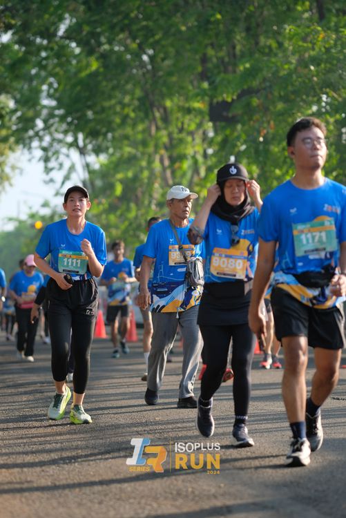 Race photo from Isoplus Run 2024 Surabaya