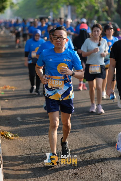Race photo from Isoplus Run 2024 Surabaya