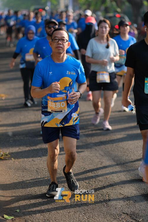 Race photo from Isoplus Run 2024 Surabaya