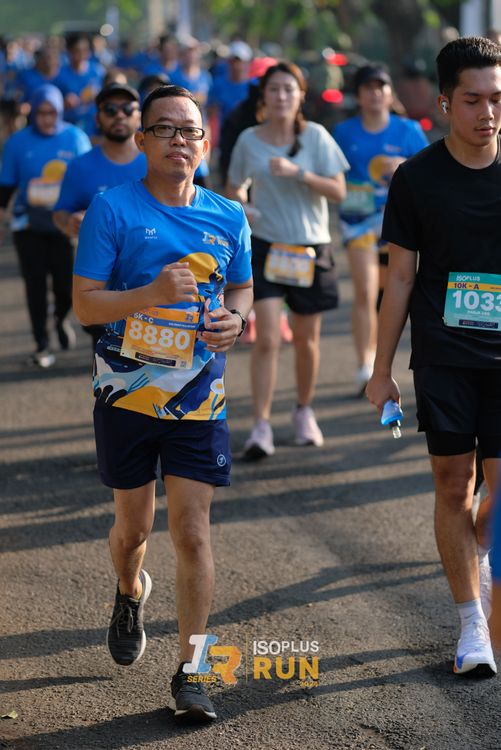 Race photo from Isoplus Run 2024 Surabaya