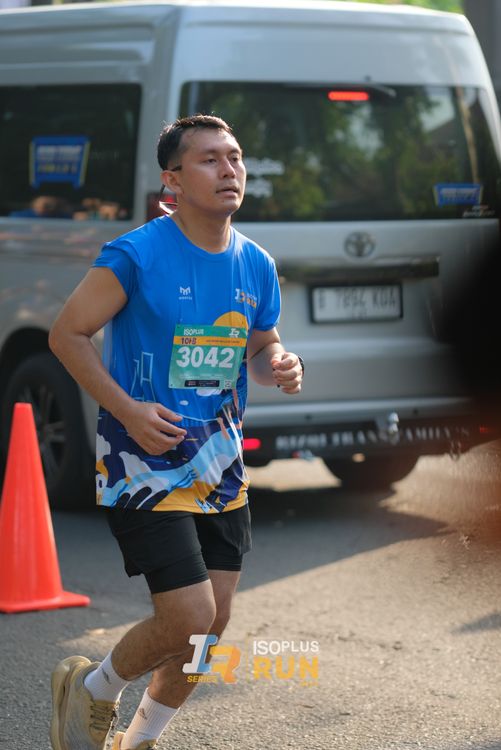 Race photo from Isoplus Run 2024 Surabaya