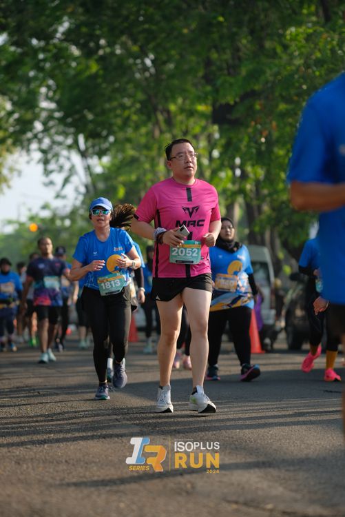 Race photo from Isoplus Run 2024 Surabaya