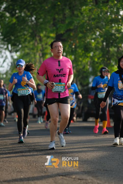 Race photo from Isoplus Run 2024 Surabaya