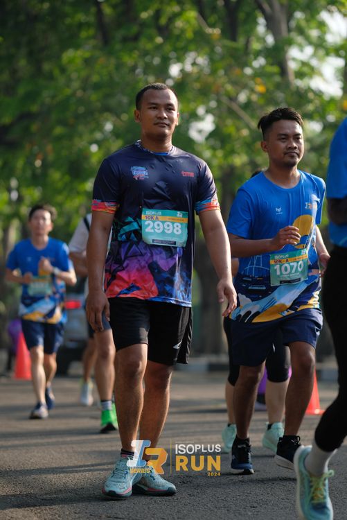 Race photo from Isoplus Run 2024 Surabaya
