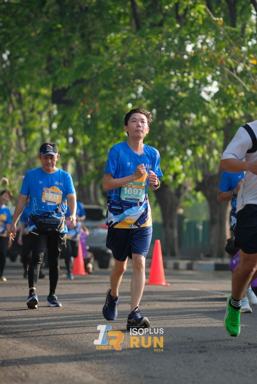 Race photo from Isoplus Run 2024 Surabaya