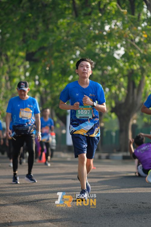 Race photo from Isoplus Run 2024 Surabaya