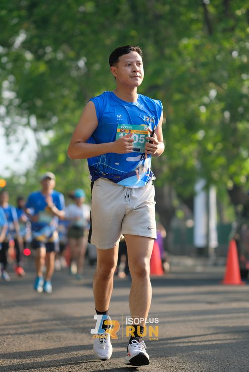 Race photo from Isoplus Run 2024 Surabaya
