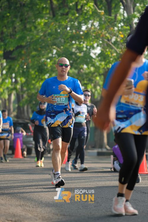 Race photo from Isoplus Run 2024 Surabaya