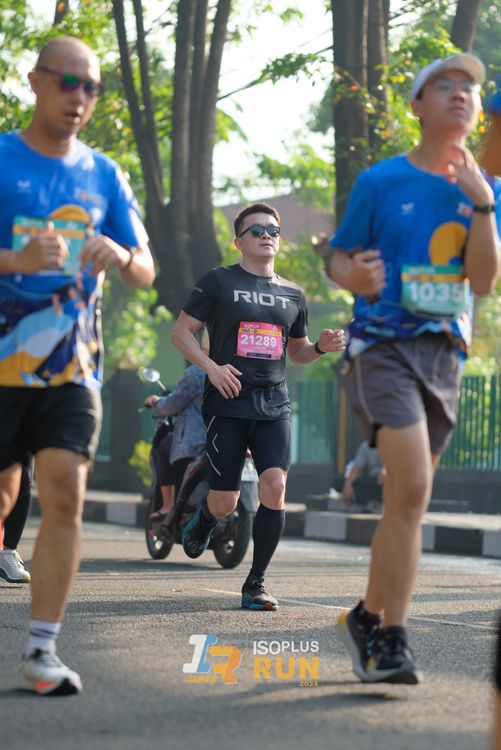 Race photo from Isoplus Run 2024 Surabaya