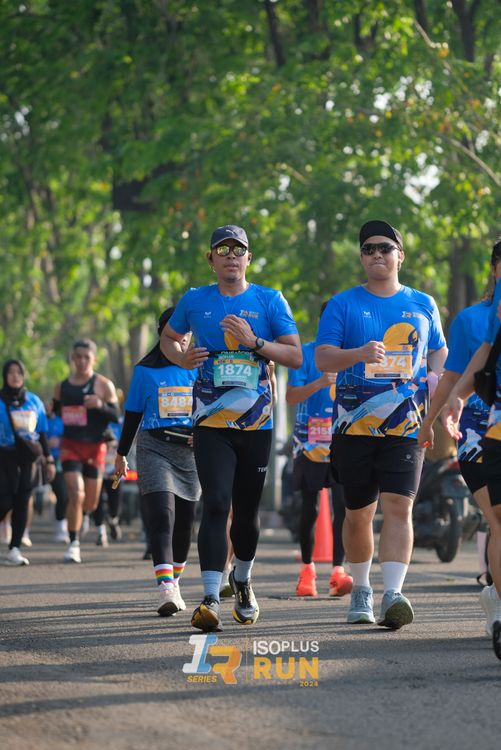 Race photo from Isoplus Run 2024 Surabaya